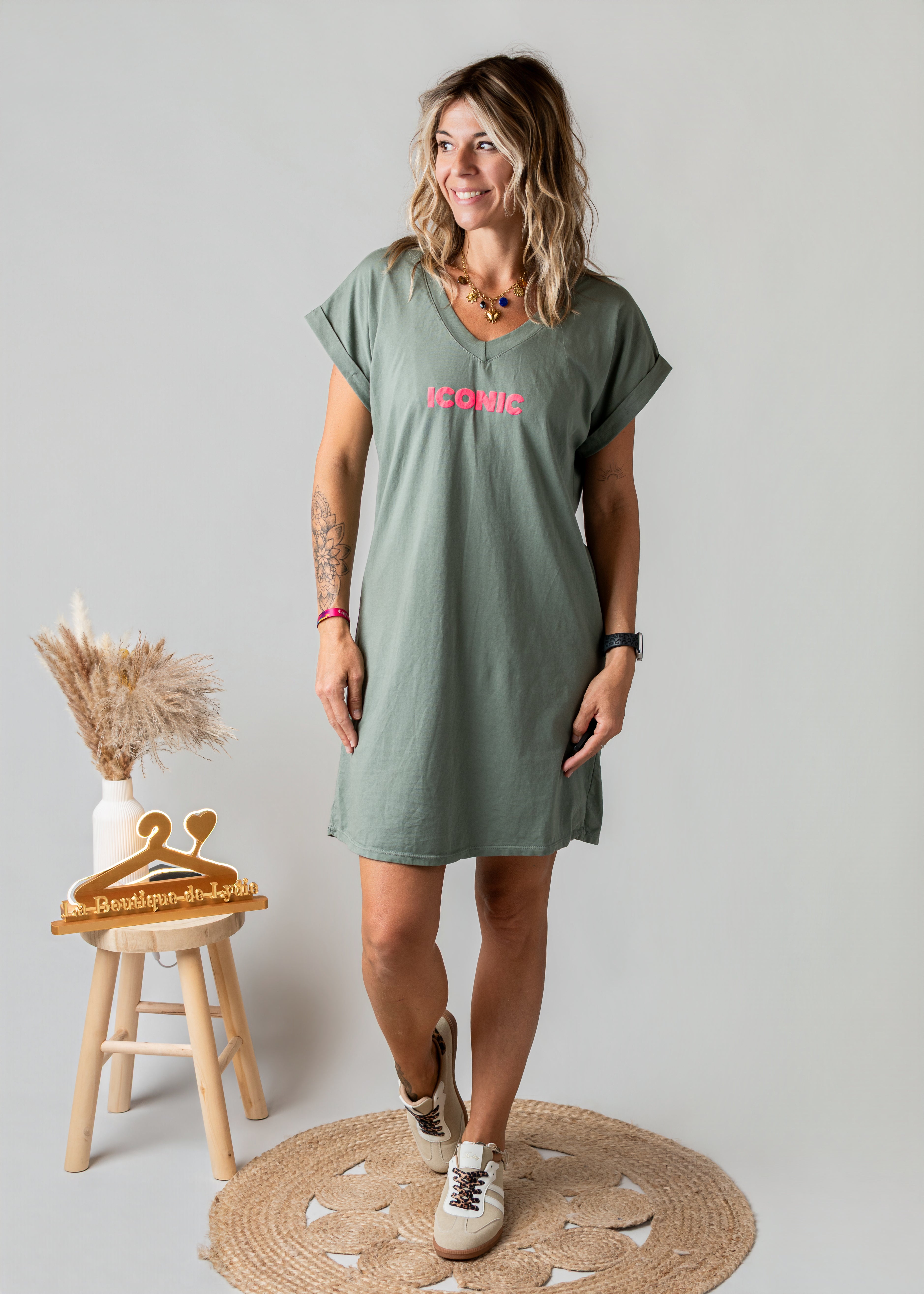 Robe courte t-shirt kaki Iconic