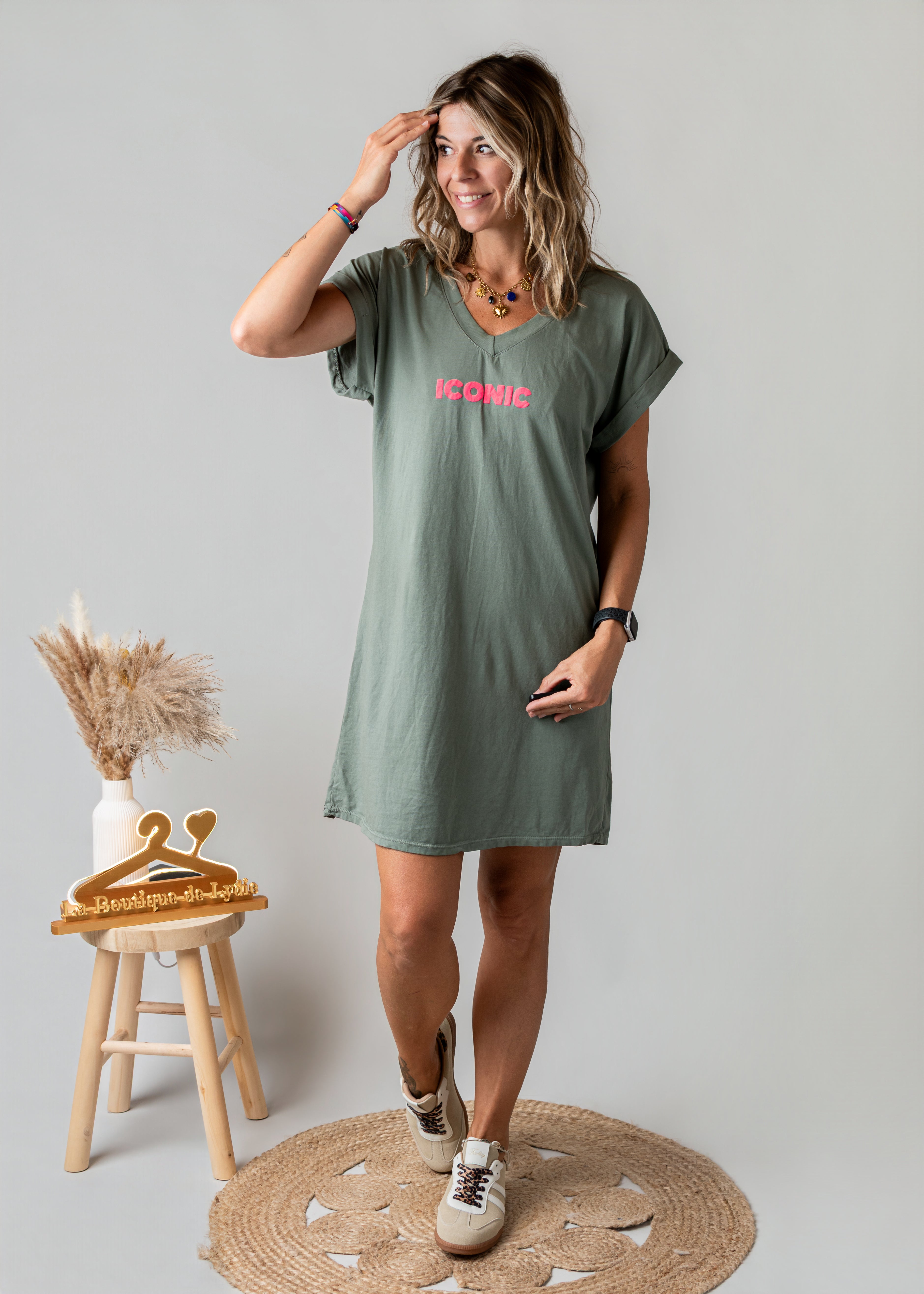 Robe courte t-shirt kaki Iconic