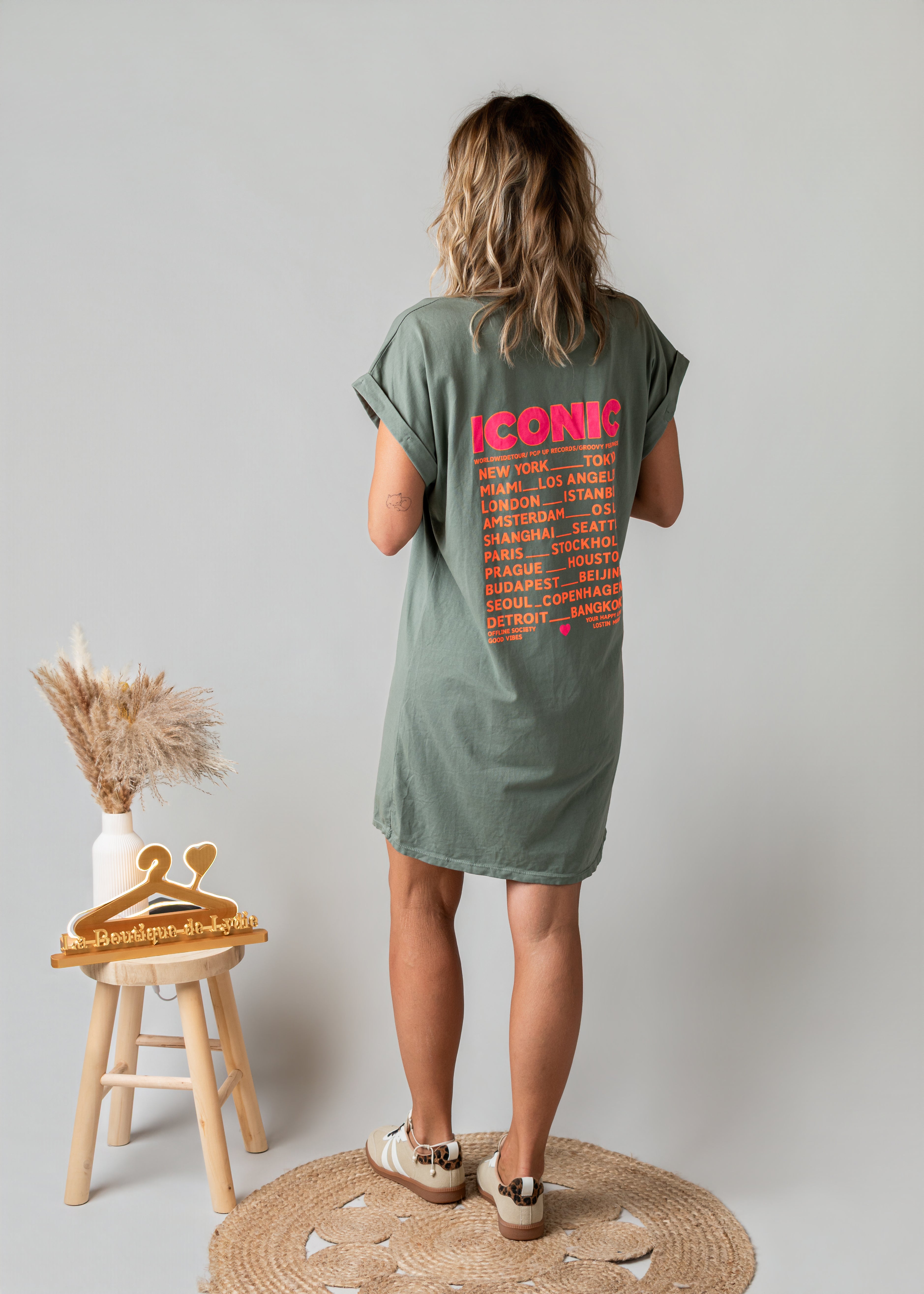 Robe courte t-shirt kaki Iconic