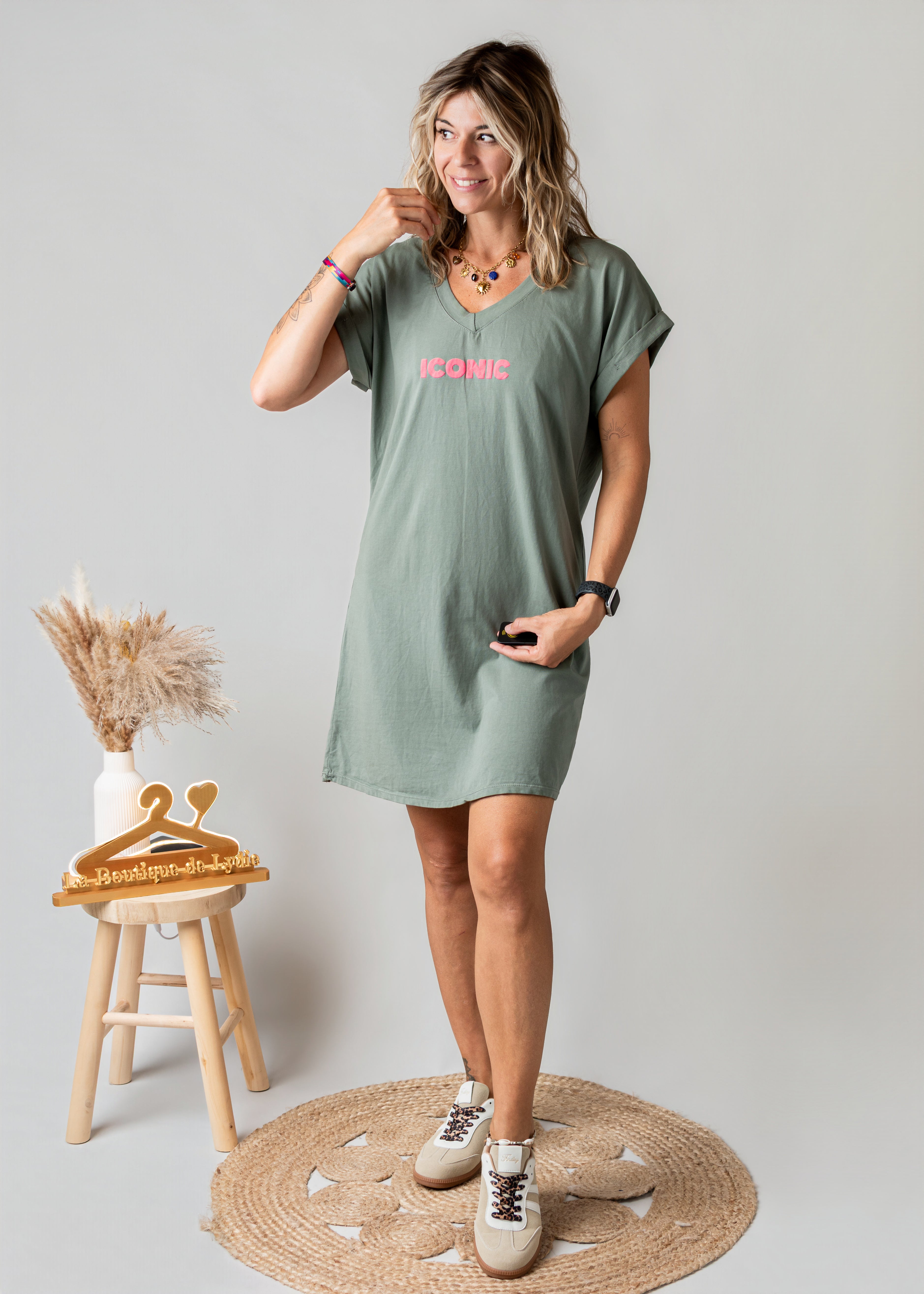 Robe courte t-shirt kaki Iconic