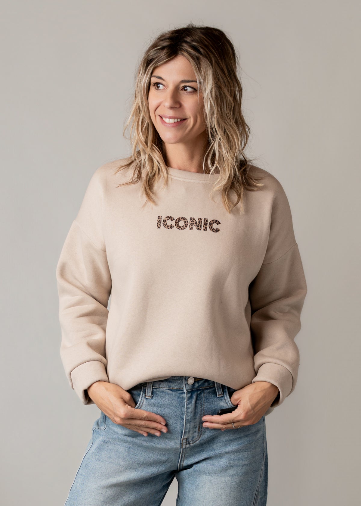 Sweat molletonné beige imprimé dos World Tour Iconic