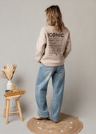 Sweat molletonné beige imprimé dos World Tour Iconic