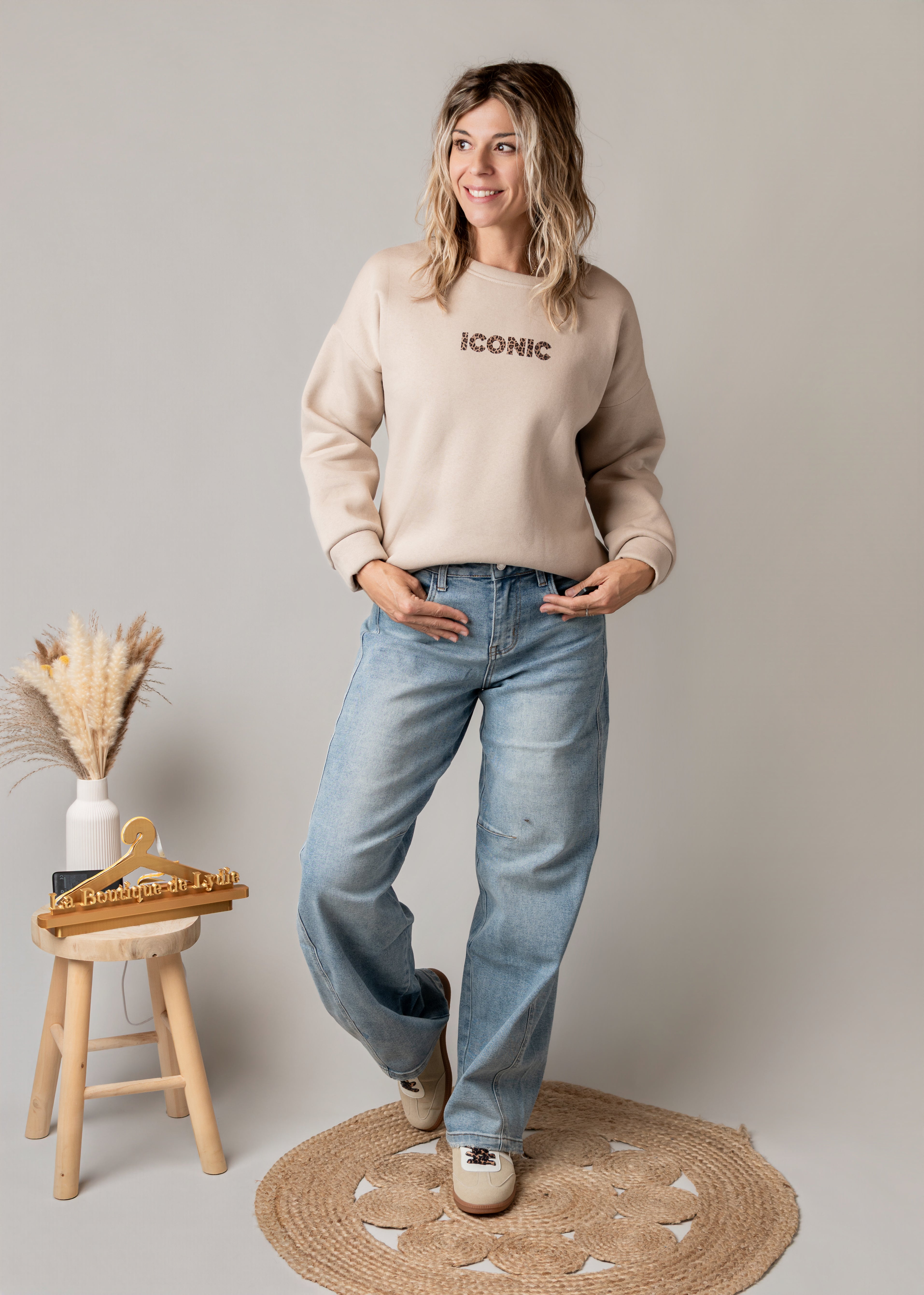 Sweat molletonné beige imprimé dos World Tour Iconic