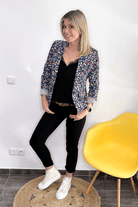 Blazer bleu motif fleuri la boutique de lydie