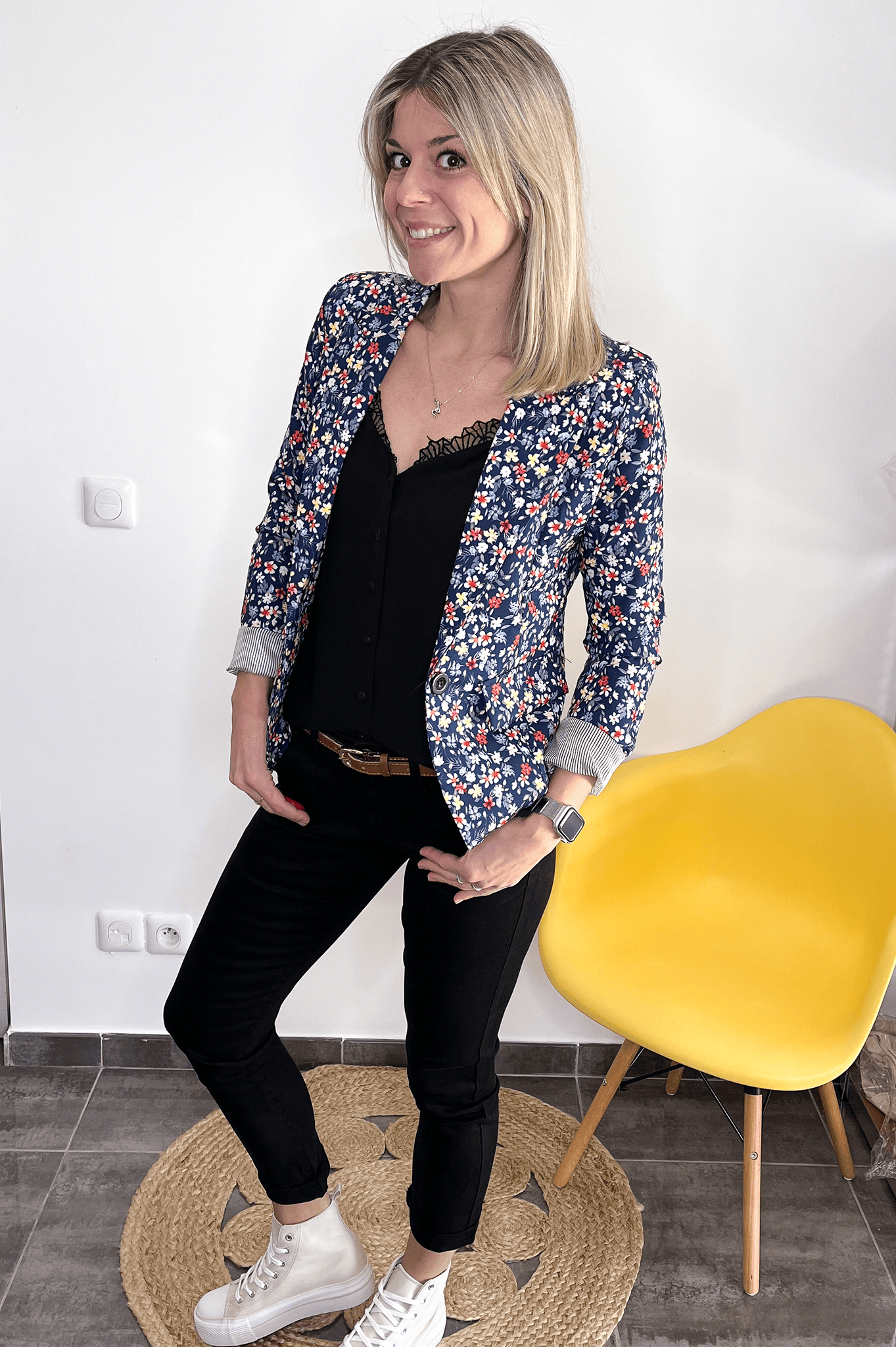 Blazer bleu motif fleuri la boutique de lydie