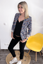 Blazer bleu motif fleuri la boutique de lydie