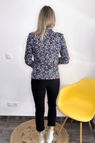 Blazer bleu motif fleuri la boutique de lydie