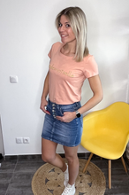 Charger l&#39;image dans la galerie, Jupe en jean avec boutons
