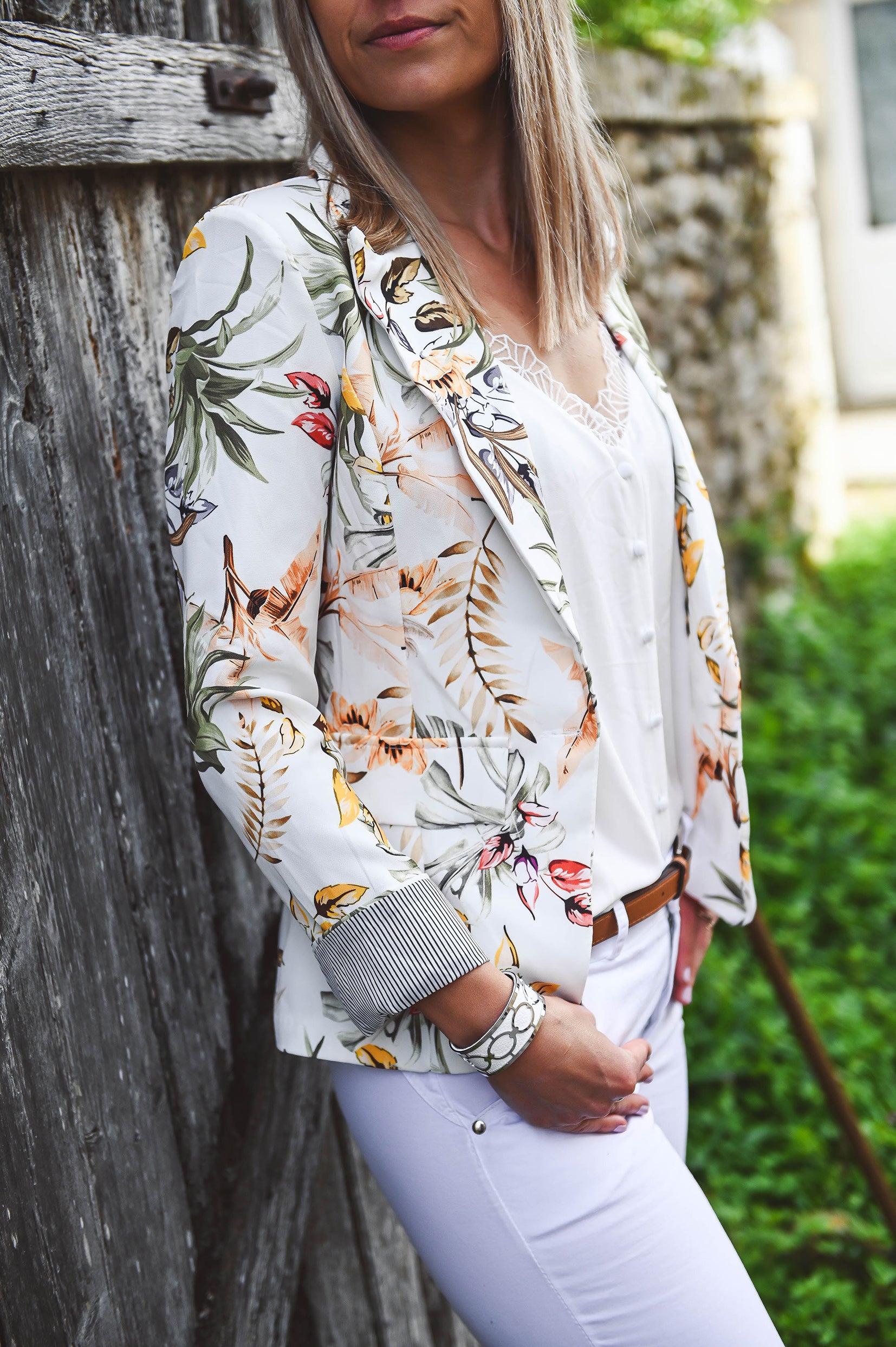 Blazer écru motif fleuri 