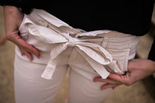 Charger l&#39;image dans la galerie, Pantalon Paper bag beige clair 
